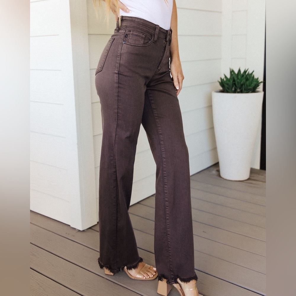 Judy Blue Mid Rise Garment Wash Straight Jeans